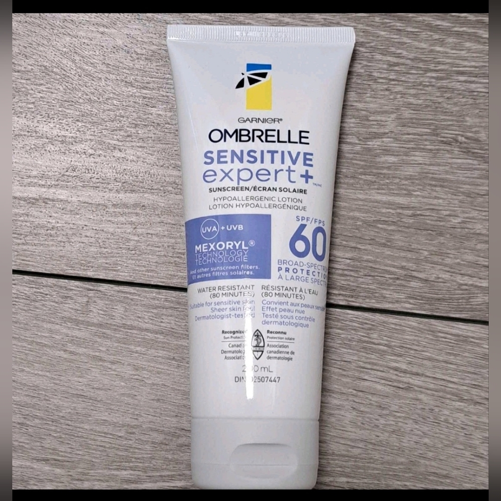 Brand New Garnier Ombrelle Sensitive Expert+ SPF 60 Sunscreen